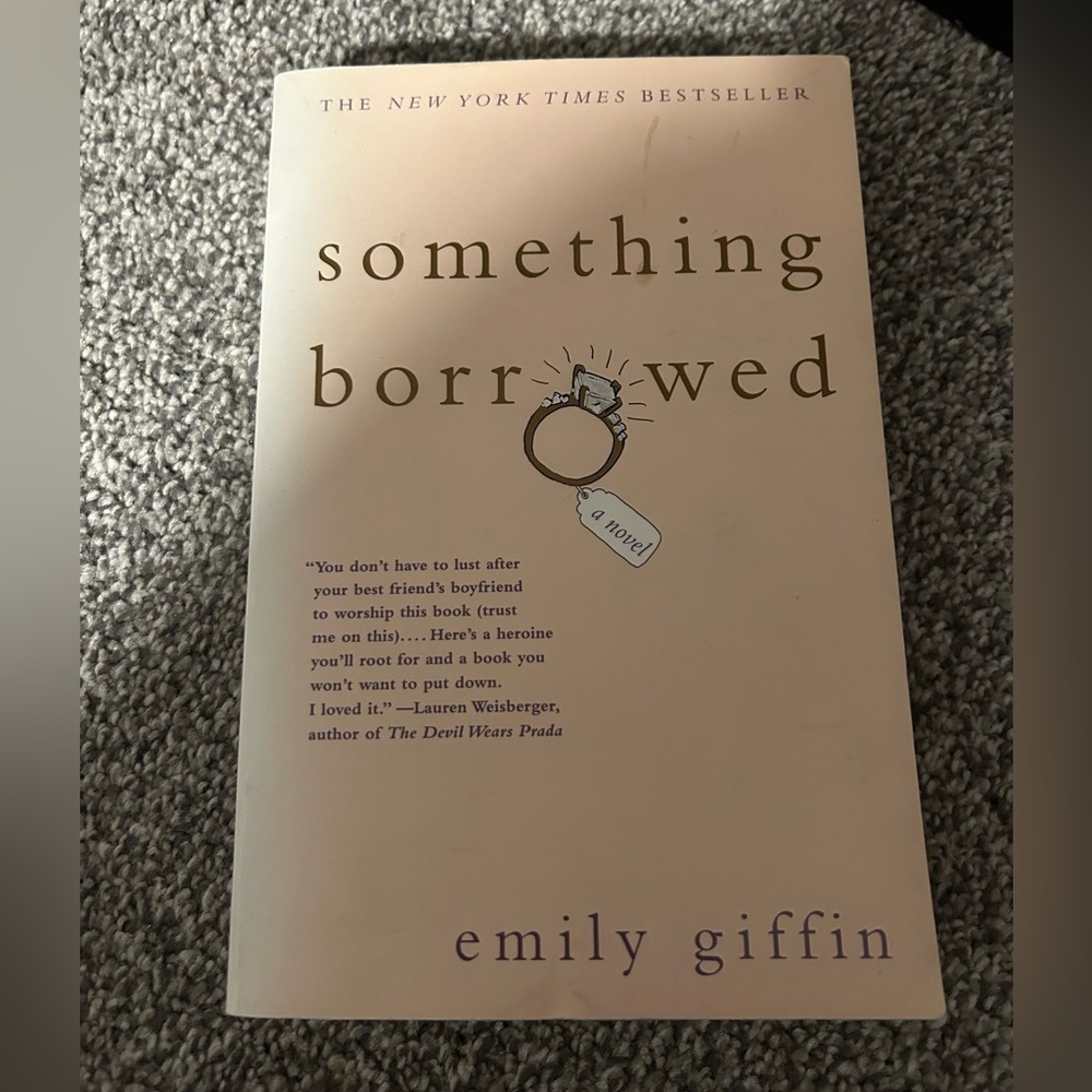 🧡5/$25🧡Something Borrowed by Emily Giffin